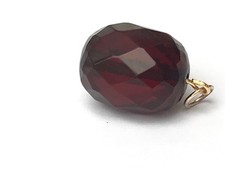 Huge 9 ct gold faceted cherry