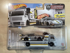 Hot wheels Team Transport Legends Porsche 934.5 and Fleet Street on Real Riders