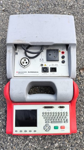 Seaward supernova dual - dual, voltage