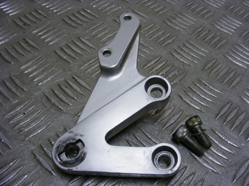 Gsxr1000 footrest hanger - gsxr1000, right