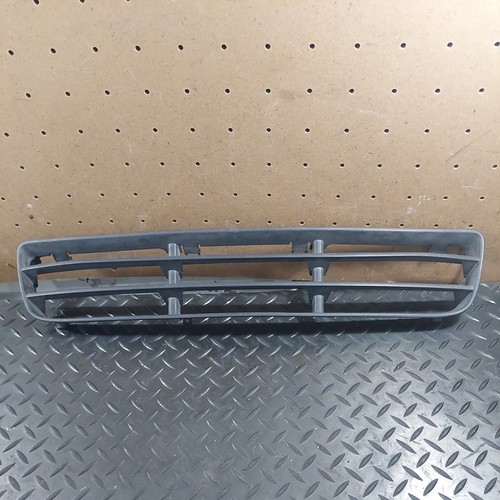 Bora front bumper centre - bora,