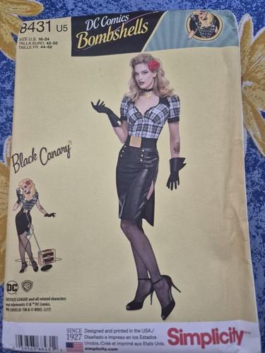 Simplicity 8431 comics - simplicity, dc