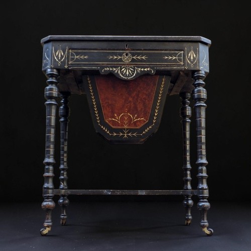 Aesthetic movement antique - movement,