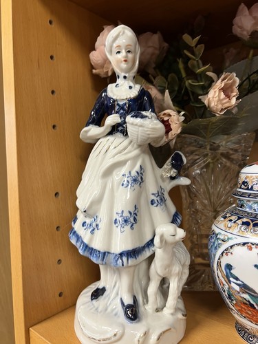 This vintage capodimonte - this, is