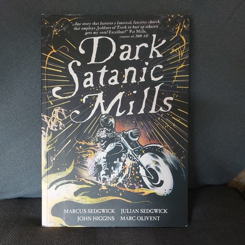 Signed graphic novel dark - signed,
