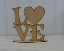 Word plaque LOVE free Standing