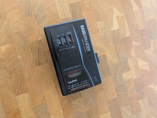Sanyo bassxpander auto reverse - sanyo,