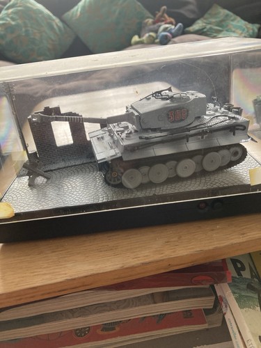Tiger tank diorama display - i,