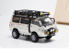 Autobots 1:64 Scale Champagne