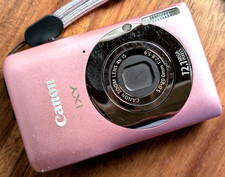 N MINT Canon IXY 200F Power