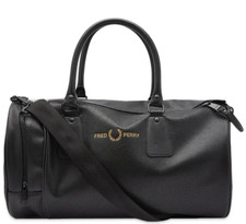 BNWT GENUINE FRED PERRY SCOTCH GRAIN PU BARREL BAG, L4225/ 102, BLACK, ONE SIZE.
