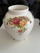 Royal Albert Vase Old Country Roses 
