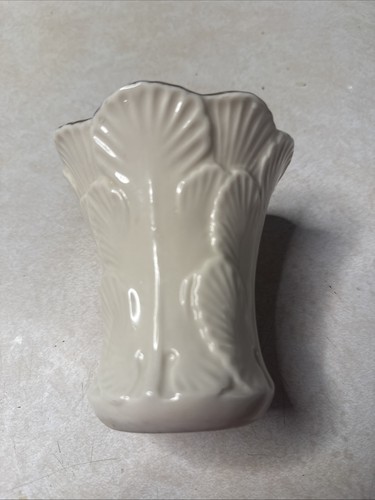 Mcm ceramic shell vase with - shell,