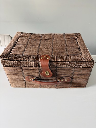 Large woven wicker effect - large,
