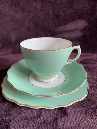 Colclough harlequin green bone - harlequin,