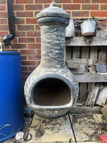Large garden clay chiminea - ,
