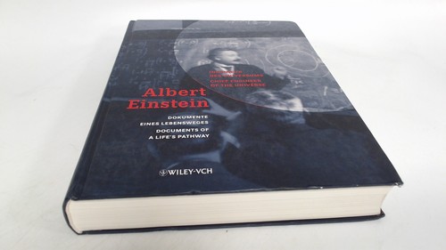 Albert einstein chief - einstein,