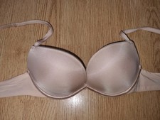 BNWOT gorgeous Beige WONDERBRA Push-up Padded Underwired Bra Size 32A