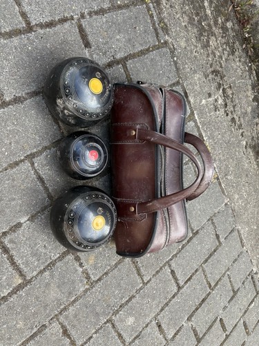 Lawn bowls set - bowls, with