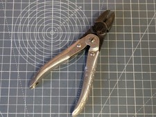 Vintage Maun Industries Side /