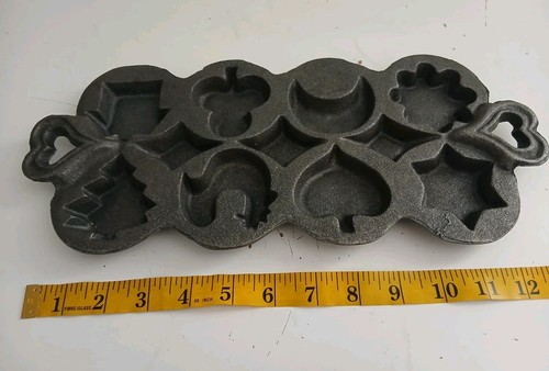 Vintage cast iron cookie wax - cast,