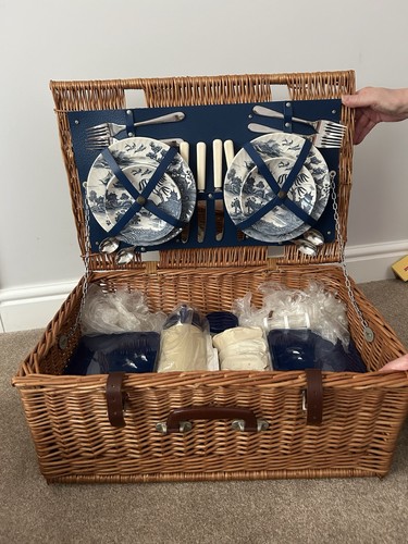 Wicker picnic basket hamper - wicker,