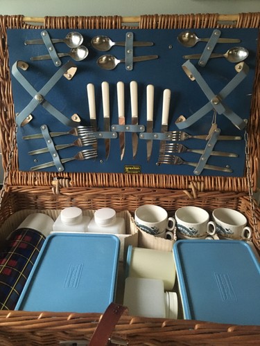 1950 brexton picnic basket - 1950's,