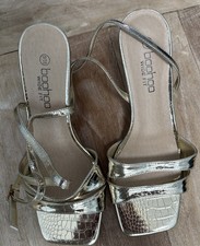 Boohoo Wide Fit Ladies Golden