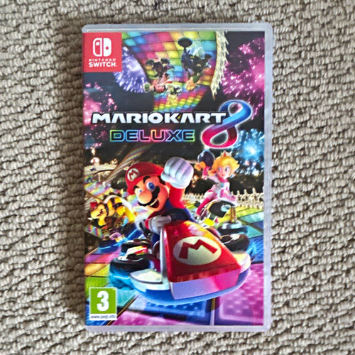 Nintendo mario kart deluxe - mario,