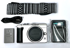 Olympus PEN E-PL1 12.3MP Digital Camera Silver Body **1866 shots** #1085