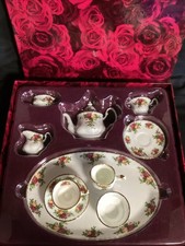 ROYAL ALBERT OLD COUNTRY ROSES