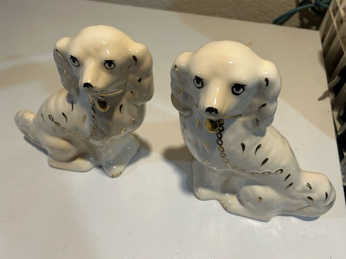 Two porcelain wally dogs - two,