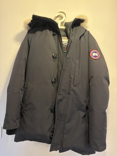 Canada goose black fur - canada,