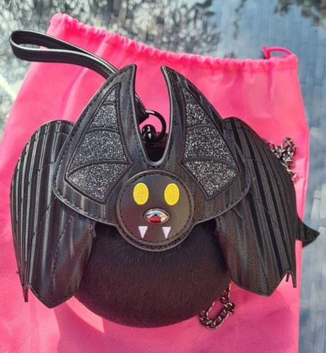 Vendula london bat - london,