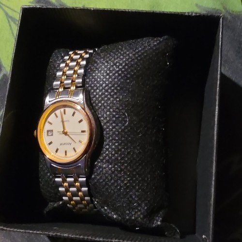 Accurist quartz - quartz,