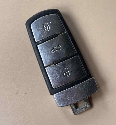 Genuine volkswagen button - volkswagen, vw