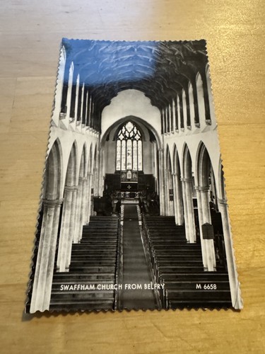 Postcard swaffham church - -,