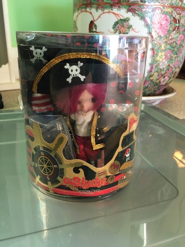 Petite blythe doll treasure - petite,