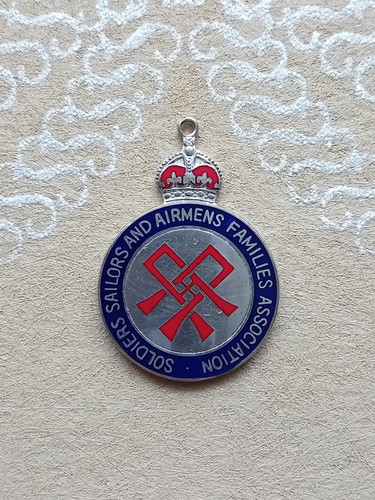 Soldiers sailors airmens - &,