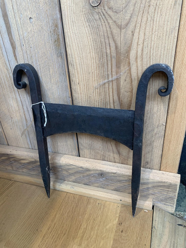 Hand forged curly top - top, boot
