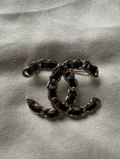 CHANEL Genuine CC Brooch