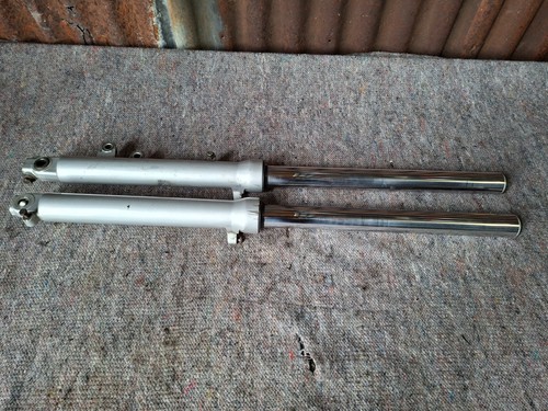 Suzuki gs400e front - -,