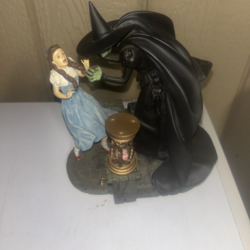 Dorothy final hour figurine - final,