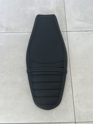 Triumph street twin 900 - triumph,