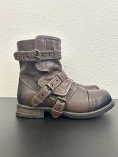 UGG Size 8.5  Italian
