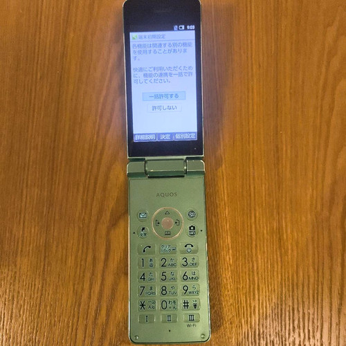 Sharp aquos keitai 806sh - keitai,