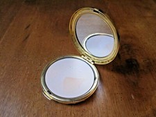 Estee Laude Mirrored Pressed Powder Compact Chain Link Gold Tone design