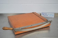 The GP Cutter Vintage Guillotine 17" x 17" bed FWO, FREE P+P
