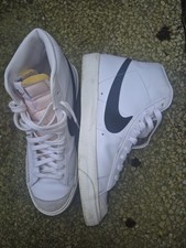 Size 8.5  Nike Blazer 77