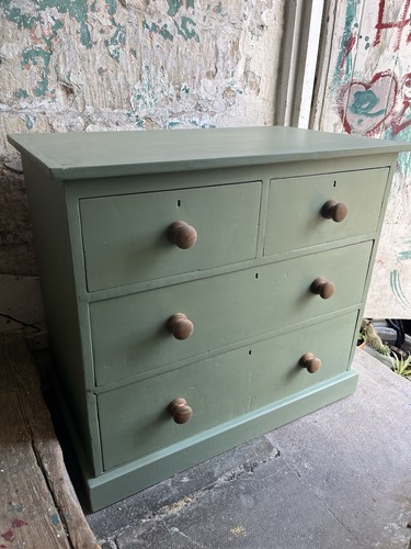 Small victorian pine chest - small,